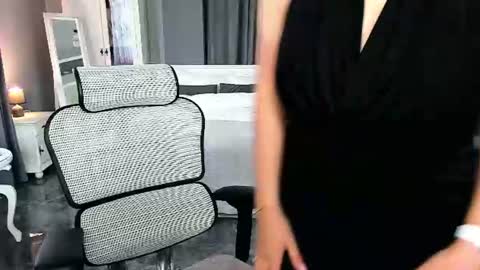 Ana online show from 07-25-26, 06:55