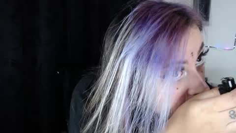 Snapshot of arianauwu666 chatting on 12-18-25, 12:06 help me 100 hands up my OF is Free online show from 12-18-25, 12:06