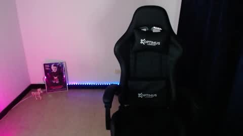 Snapshot of arianauwu666 chatting on 02-06-26, 10:13 help me 100 hands up my OF is Free online show from 02-06-26, 10:13