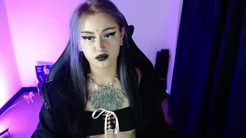 Snapshot of arianauwu666 chatting on 02-25-26, 01:26 help me 100 hands up my OF is Free online show from 02-25-26, 01:26