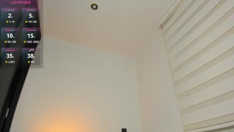 arianna_0 online show from 04-28-26, 11:59