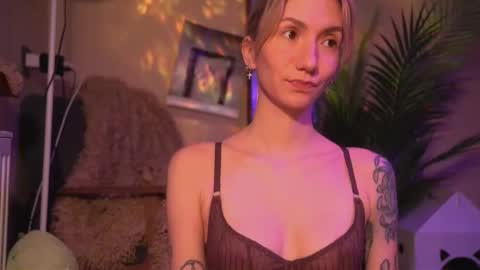 Olivka online show from 01-17-26, 06:07