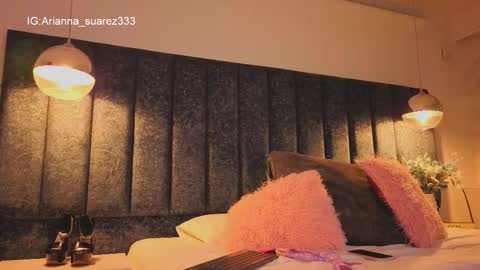 Snapshot of arianna_suarez1 chatting on 09-30-25, 07:41 Arianna online show from 09-30-25, 07:41