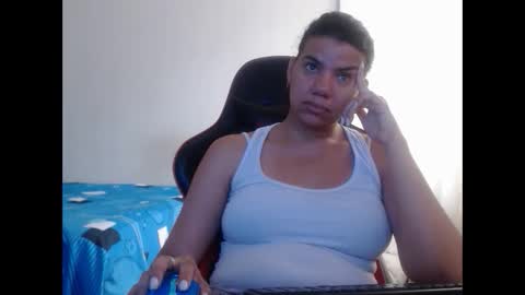 Snapshot of ariannaloovel chatting on 02-10-25, 06:03 ariannaloovel online show from 02-10-25, 06:03