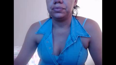 Snapshot of ariannaloovel chatting on 03-06-25, 05:11 ariannaloovel online show from 03-06-25, 05:11