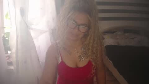 Snapshot of ariannesexy chatting on 06-21-26, 09:34 ArianeSexy online show from 06-21-26, 09:34
