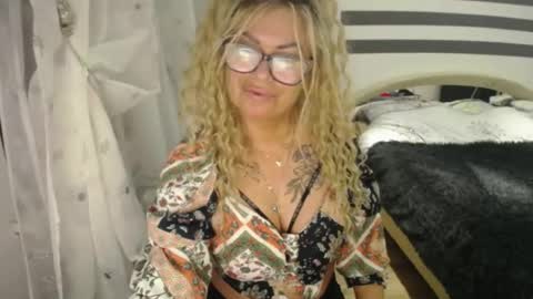 Snapshot of ariannesexy chatting on 07-07-26, 07:29 ArianeSexy online show from 07-07-26, 07:29