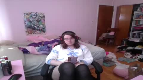 Ariathebrat online show from 06-19-26, 09:18