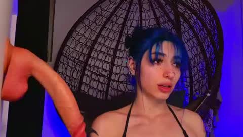 Snapshot of ariavossx chatting on 07-14-26, 02:05 Aria online show from 07-14-26, 02:05