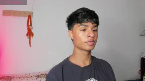 ariel_adan online show from 04-05-26, 10:07