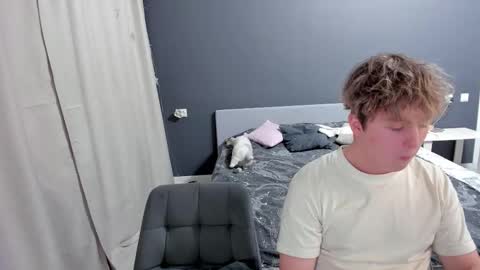 Snapshot of ariel_rouse chatting on 02-10-26, 06:34 Ariel online show from 02-10-26, 06:34