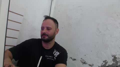 Snapshot of arield85 chatting on 03-20-26, 02:11 Ariel online show from 03-20-26, 02:11