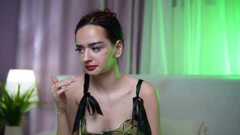 Snapshot of ariellakitty chatting on 03-09-26, 06:06 Ariella online show from 03-09-26, 06:06