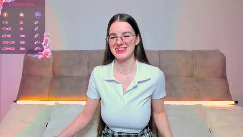 Ariella online show from 11-18-25, 02:39