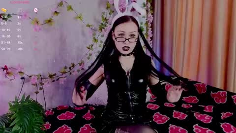 Snapshot of ariellemckoon chatting on 03-11-26, 05:35 Dee online show from 03-11-26, 05:35