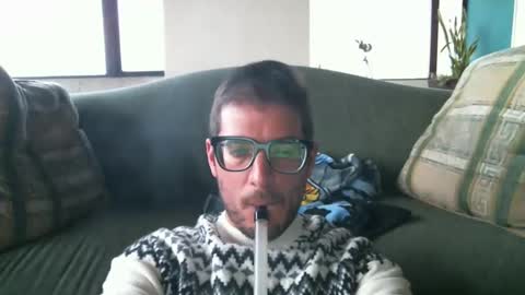 Snapshot of arielsinho chatting on 12-31-24, 10:34 Anon online show from 12-31-24, 10:34