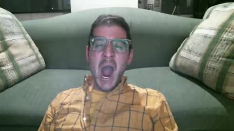 Snapshot of arielsinho chatting on 01-10-25, 04:22 Anon online show from 01-10-25, 04:22