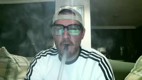 Snapshot of arielsinho chatting on 01-20-25, 01:50 Anon online show from 01-20-25, 01:50