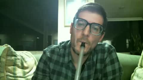 Snapshot of arielsinho chatting on 01-23-25, 04:52 Anon online show from 01-23-25, 04:52