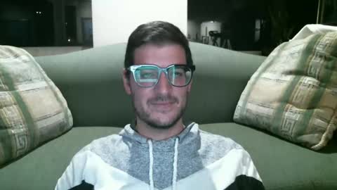 Snapshot of arielsinho chatting on 01-27-25, 12:33 Anon online show from 01-27-25, 12:33