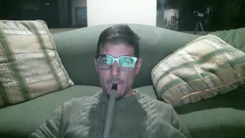 Snapshot of arielsinho chatting on 02-22-25, 03:12 Anon online show from 02-22-25, 03:12