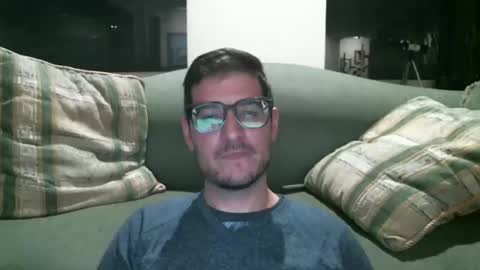 Snapshot of arielsinho chatting on 02-25-25, 04:14 Anon online show from 02-25-25, 04:14