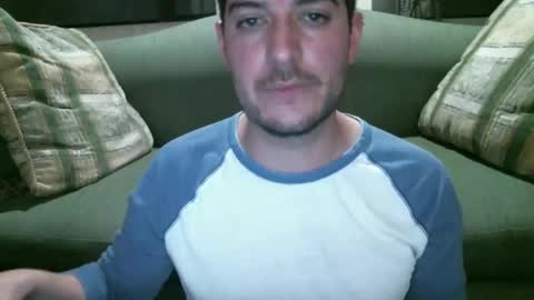 Snapshot of arielsinho chatting on 03-06-25, 12:00 Anon online show from 03-06-25, 12:00