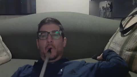 Snapshot of arielsinho chatting on 03-07-25, 01:53 Anon online show from 03-07-25, 01:53