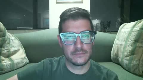 Snapshot of arielsinho chatting on 11-14-25, 04:00 Anon online show from 11-14-25, 04:00