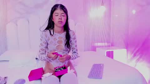 Arietta online show from 06-22-26, 02:47