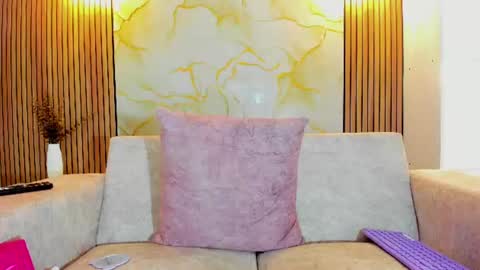 Arietta online show from 07-31-26, 01:43