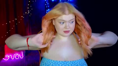 Snapshot of ariettaheart chatting on 12-19-25, 10:55 Adele online show from 12-19-25, 10:55