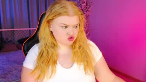 Adele online show from 04-26-26, 06:38