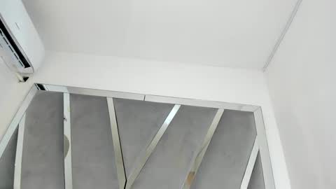 Snapshot of ariht chatting on 12-20-24, 02:41 ariht online show from 12-20-24, 02:41