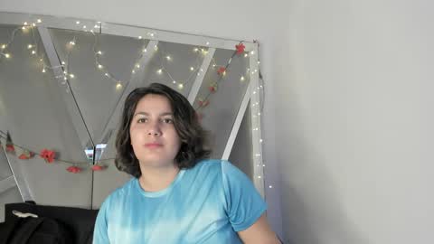 Snapshot of ariht chatting on 12-30-24, 10:45 ariht online show from 12-30-24, 10:45