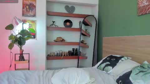 Snapshot of arii_anna_ chatting on 06-19-26, 12:15 Arii Anna online show from 06-19-26, 12:15