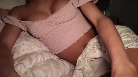 Aria online show from 04-15-26, 04:30