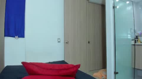 Ari  online show from 06-11-26, 02:53