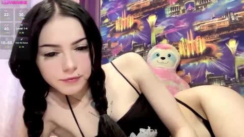 Arinka online show from 12-18-24, 06:32