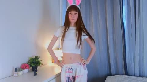Arina online show from 04-18-26, 03:38