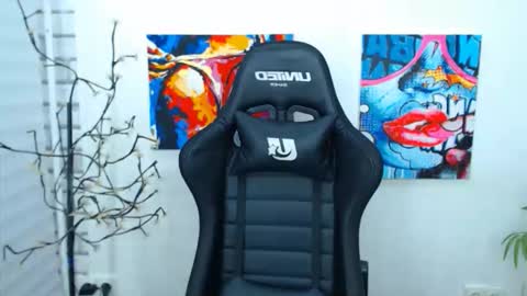 Snapshot of arinabelle chatting on 11-17-25, 01:00 arinabelle online show from 11-17-25, 01:00