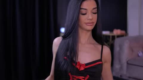 Snapshot of arinarhodes chatting on 12-22-25, 06:38 Arina online show from 12-22-25, 06:38