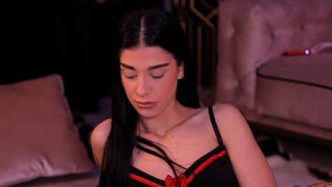 Snapshot of arinarhodes chatting on 01-11-26, 06:35 Arina online show from 01-11-26, 06:35