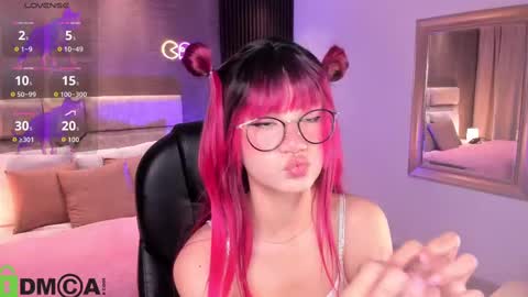 Snapshot of arinextdoor chatting on 10-04-25, 11:58 Ari online show from 10-04-25, 11:58