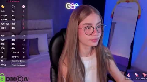 Snapshot of arinextdoor chatting on 01-07-26, 01:08 Ari online show from 01-07-26, 01:08