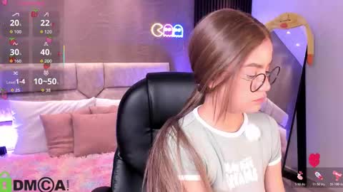 Snapshot of arinextdoor chatting on 02-26-26, 04:33 Ari online show from 02-26-26, 04:33