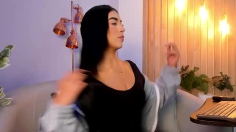 Ari Robert online show from 09-15-25, 04:34