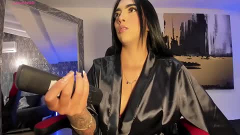 Ari Robert online show from 10-24-25, 04:20