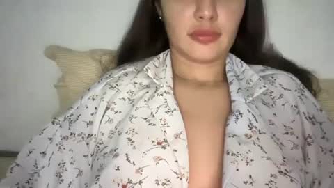 arivelle online show from 11-20-25, 07:35