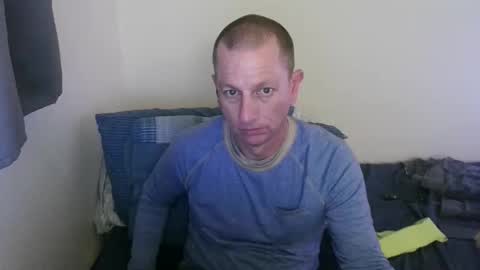 Snapshot of arizona222222 chatting on 02-15-26, 06:21 luv2benawty online show from 02-15-26, 06:21